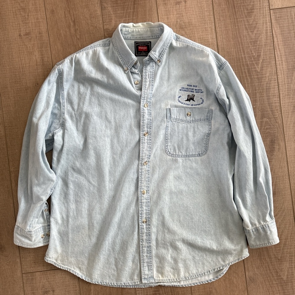 Wrangler Light Blue Denim Button-Down Shirt with Chest Pocket